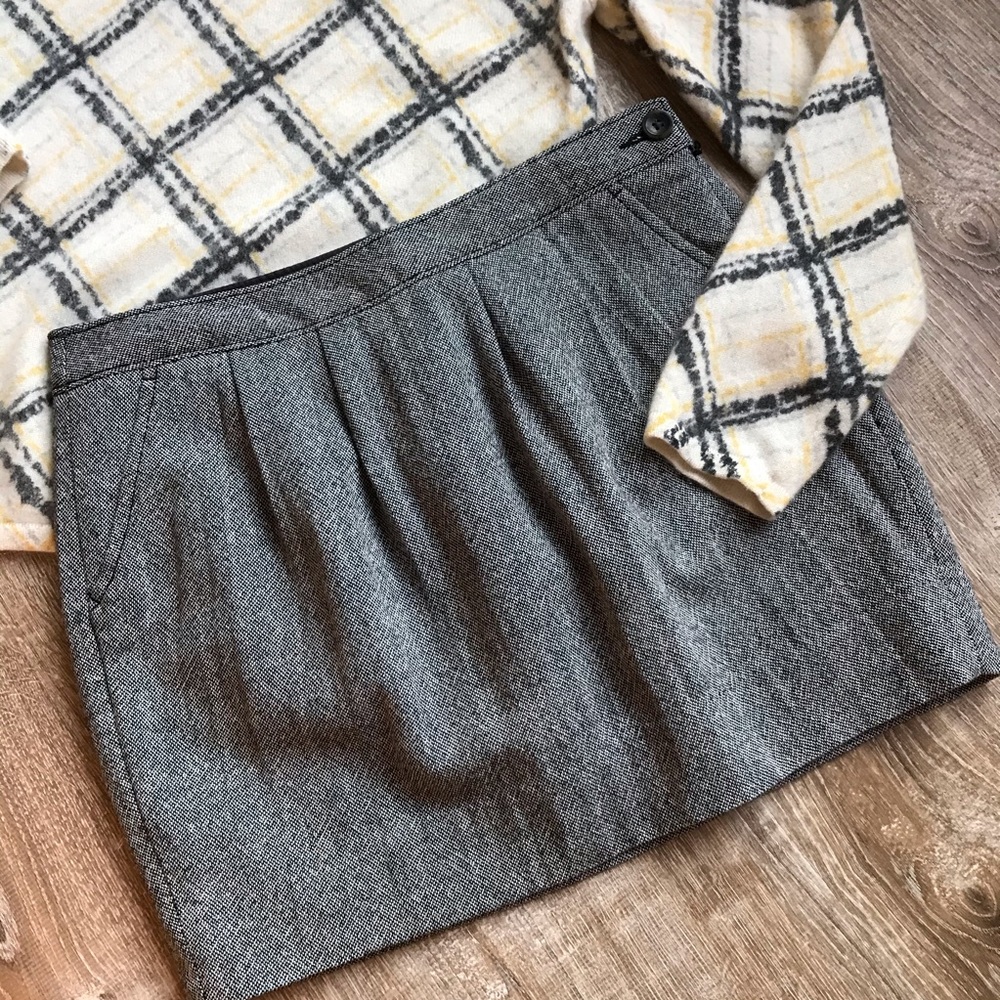 Old Navy tweed mini skirt